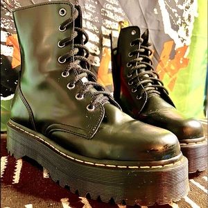 Doc Martens mondo sole women’s size 10